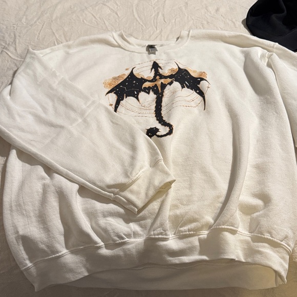 Gildan Tops - Gildan White Sweatshirt with Black and Gold Dragon Design